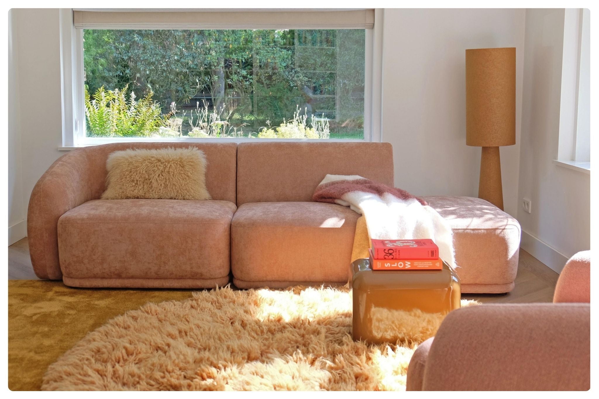 Van stijlstatement tot gezinsfavoriet: de ronde bank verovert onze woonkamers (en hart)